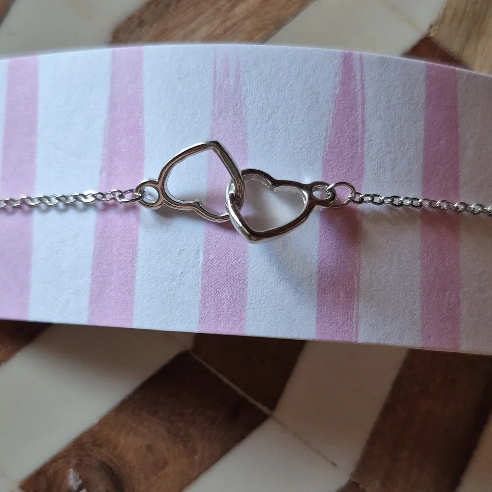 $5 DEAL!Silvertone Heart Adjustable Chain Bracelet. New! MUST BUNDLE ❤️ - Picture 3 of 4